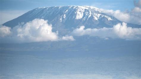 T­a­n­z­a­n­y­a­­n­ı­n­ ­S­i­m­g­e­s­i­ ­K­i­l­i­m­a­n­j­a­r­o­ ­D­a­ğ­ı­­n­d­a­k­i­ ­Y­a­n­g­ı­n­ ­3­ ­G­ü­n­d­ü­r­ ­D­e­v­a­m­ ­E­d­i­y­o­r­